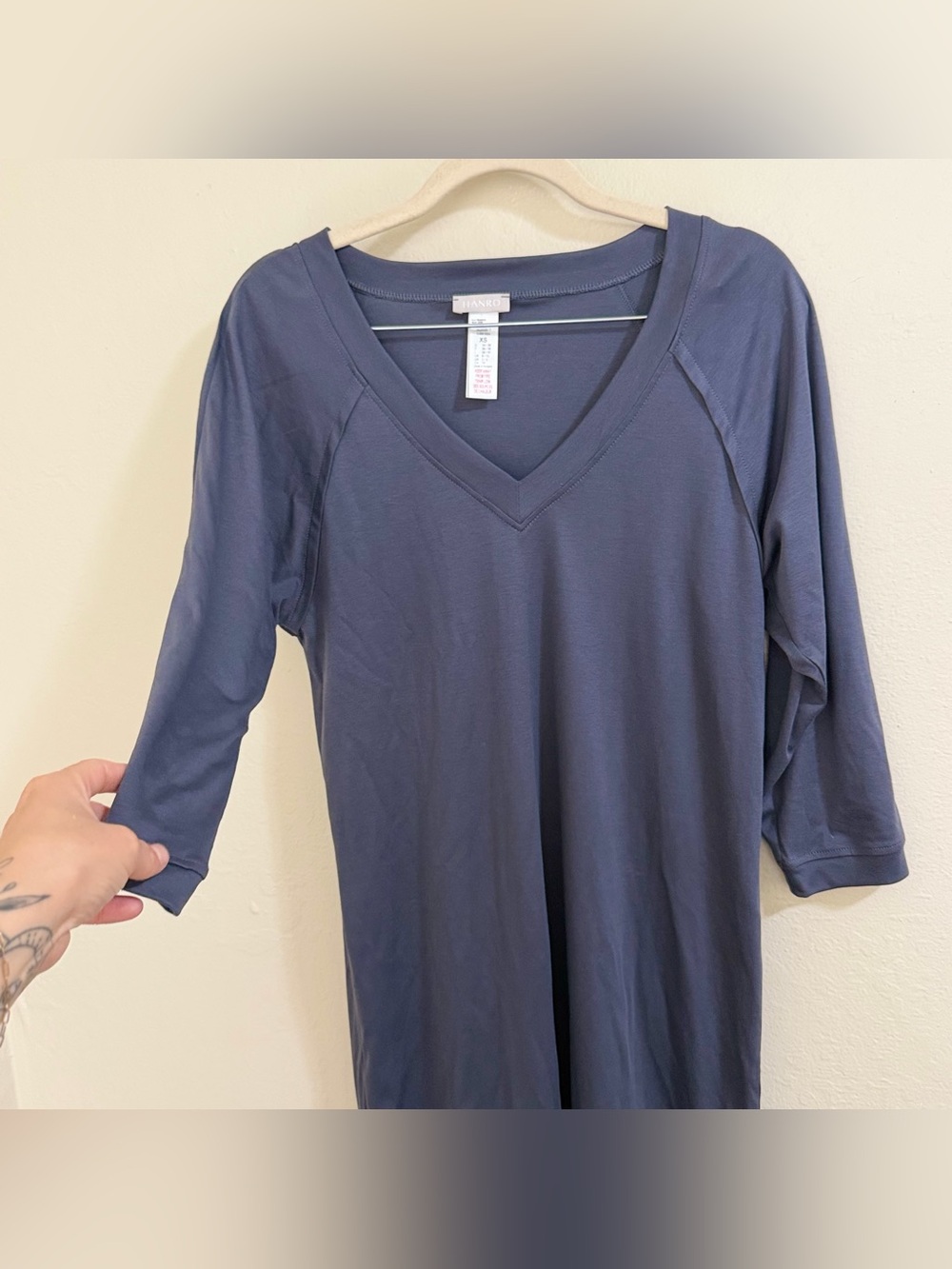 Hanro Pure Essence V-Neck Midi Nightgown‎ Dress Navy Blue XS  Loungewear - Picture 3 of 11